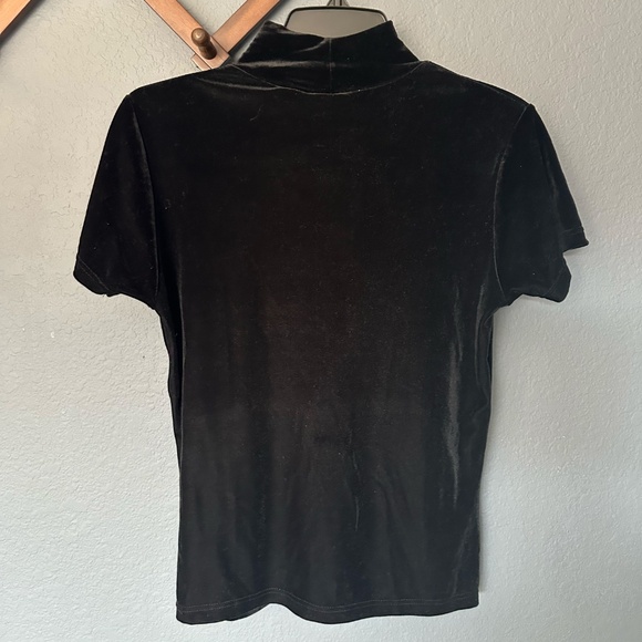 Vintage 1990s Women's Small Black Velvet Turtleneck Top Short Sleeves Goth - Picture 2 of 6